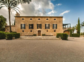 Countryside villa with terrace